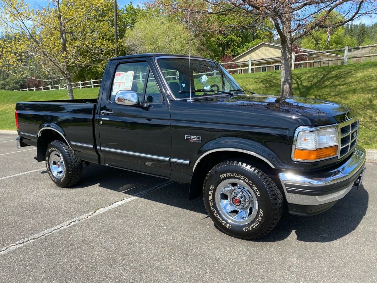 1994 Ford F-150 RARE ONLY 22,825 ACTUAL MILES LIKE NEW  2-OWNER