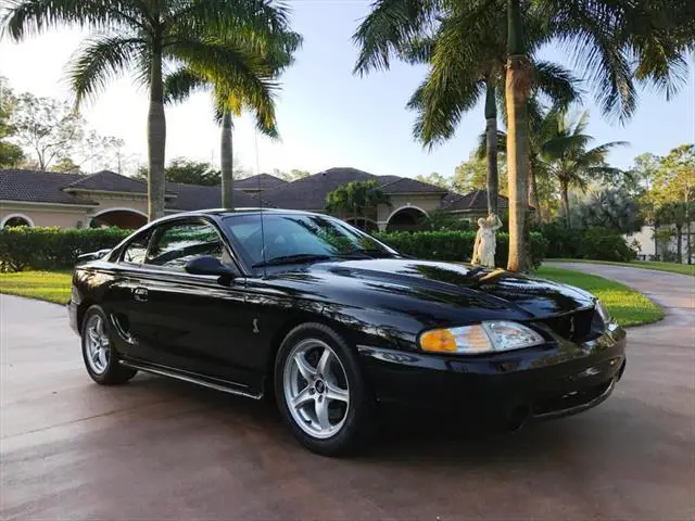 1994 Ford Mustang --