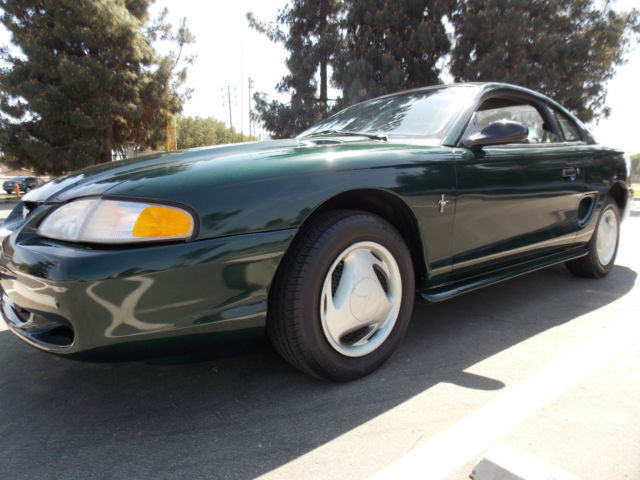 1994 Ford Mustang COUPE