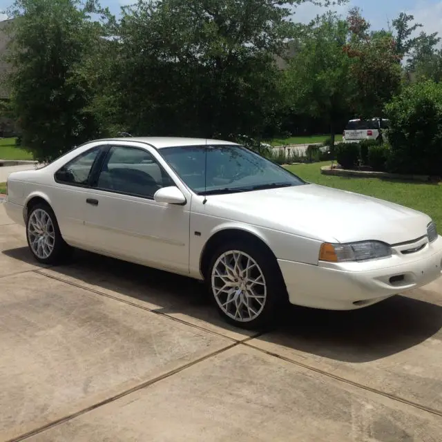 1994 Ford Thunderbird V8 Coupe 2-Door