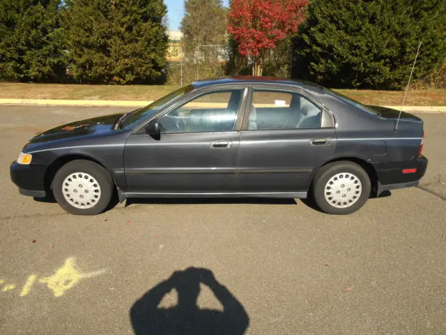 1994 Honda Accord DX Sedan 4-Door