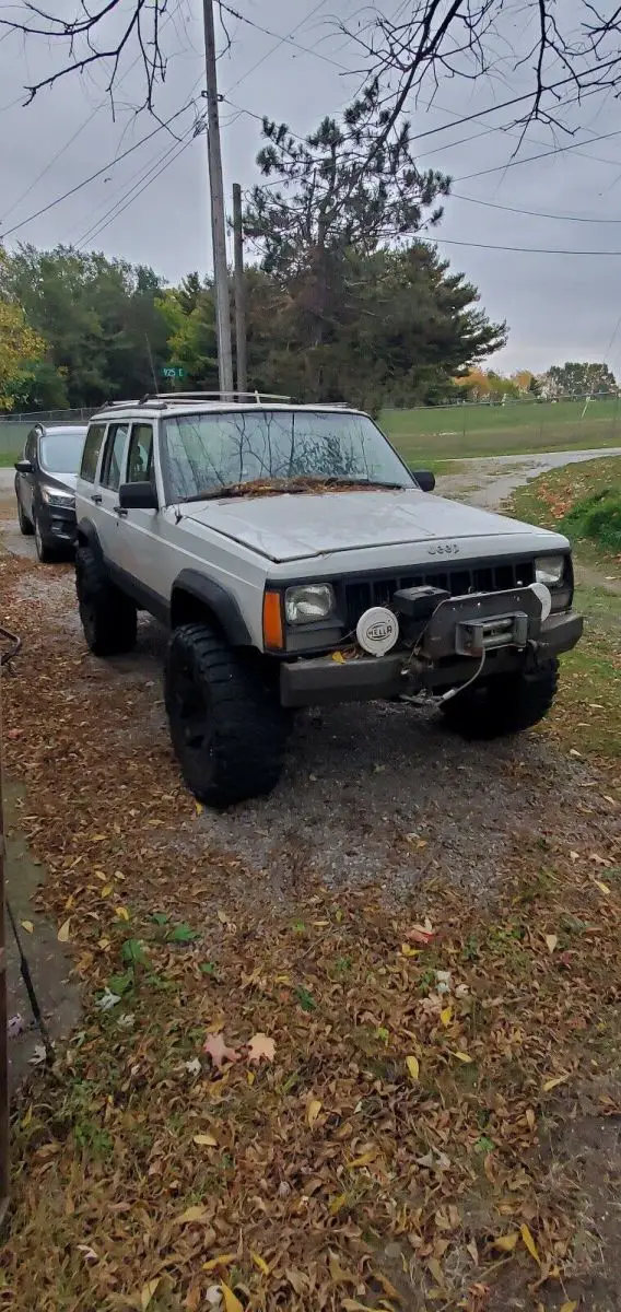 1994 Jeep Cherokee SE