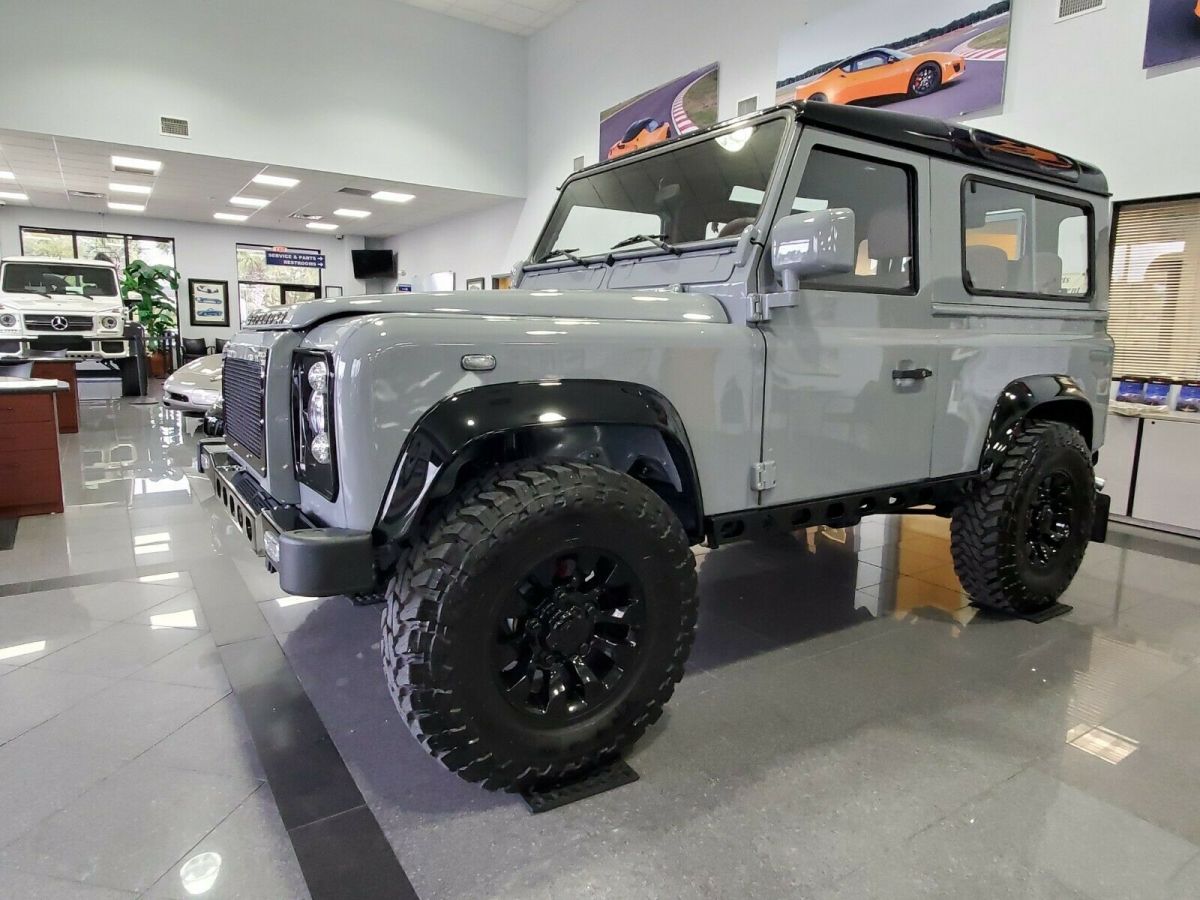 1994 Land Rover Defender 90 3-DOOR