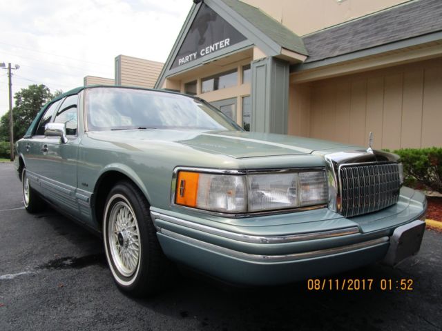1994 Lincoln Town Car NO RESERVE AUCTION - LAST HIGHEST BIDDER WINS CAR!