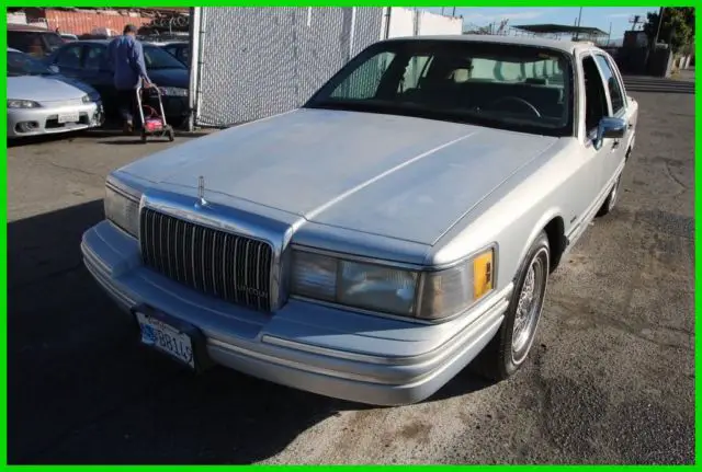 1994 Lincoln Town Car Executive