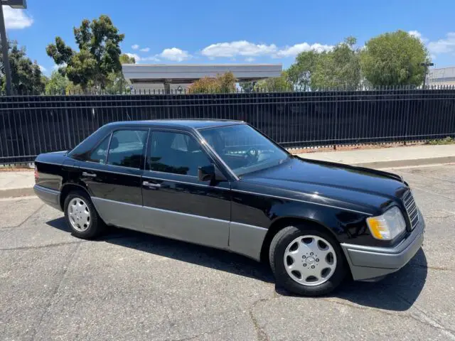 1994 Mercedes-Benz E320 320