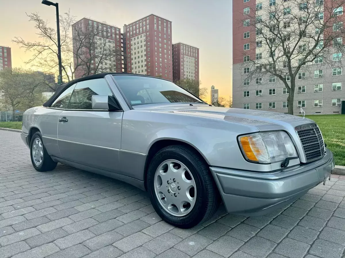 1994 Mercedes-Benz E-Class 320