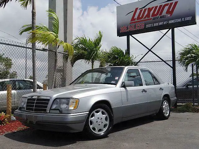 1994 Mercedes-Benz E-Class Mercedes E-Class 300 Series W124 E320 Sedan 1994