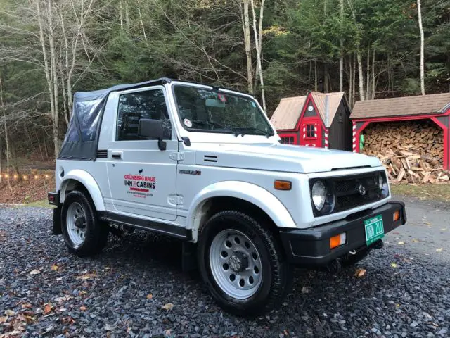 1994 Suzuki Samurai JL Sport Utility 2-Door