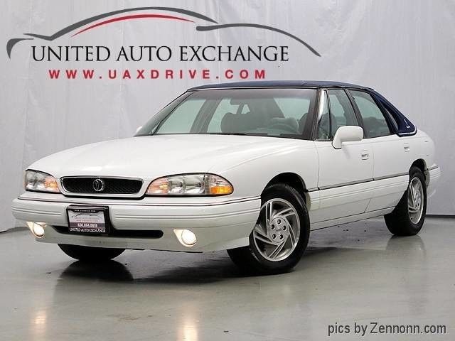 1994 Pontiac Bonneville SE Sedan 4-Door