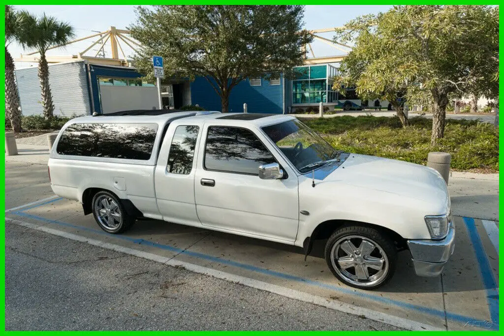 1994 Toyota 2WD Trucks SR5 V6 2dr Extended Cab SB