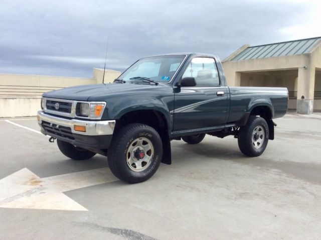 1994 Toyota Pickup DLX