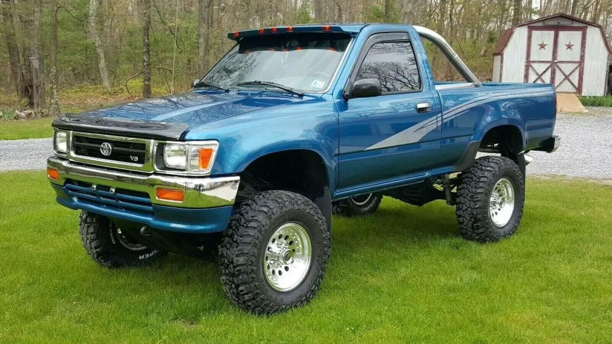 1994 Toyota Pickup 1/2 TON SHORT WHEELBASE DX