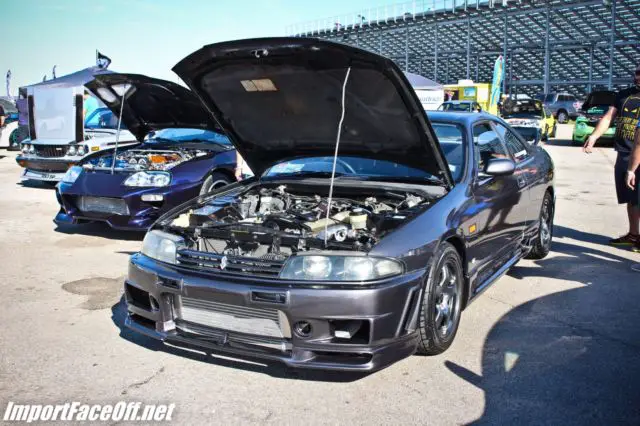 1980 Nissan GT-R 1995 Skyline R33 GTS-T