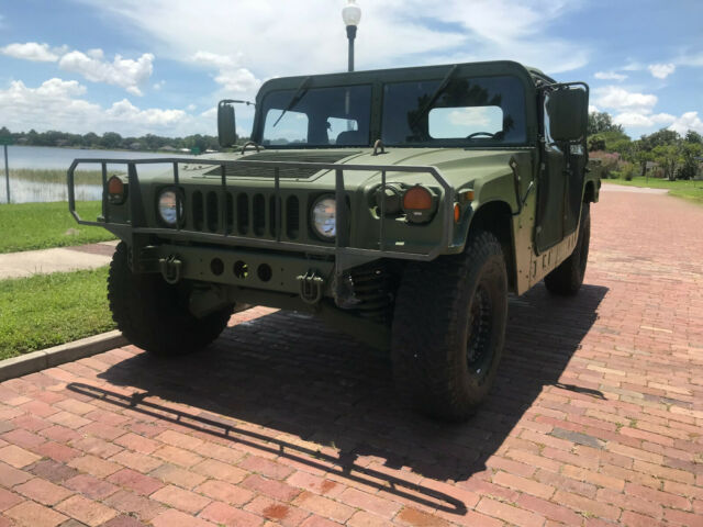 1900 Hummer H1 Military M998