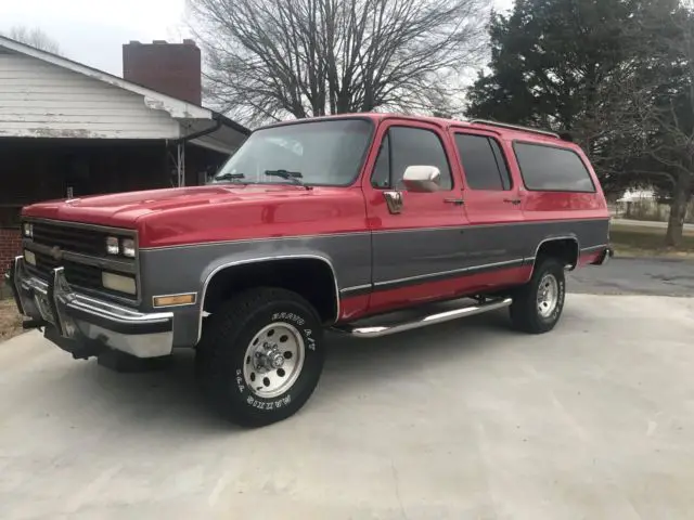 1989 Chevrolet Suburban silverado