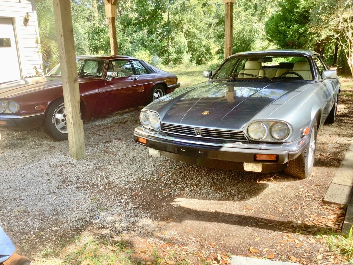 1991 Jaguar XJS Limited. edition- white interior with royal blue piping on seats