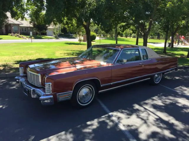 1975 Lincoln Continental Town Coupe