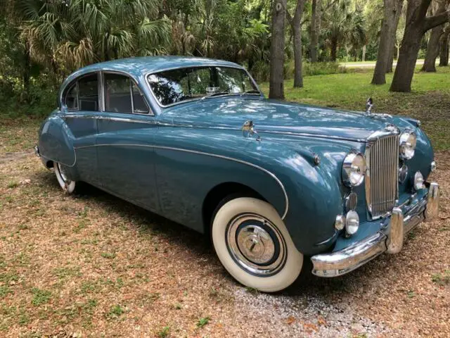 1960 Jaguar Mark IX --