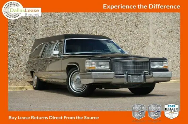 1992 Cadillac Brougham --