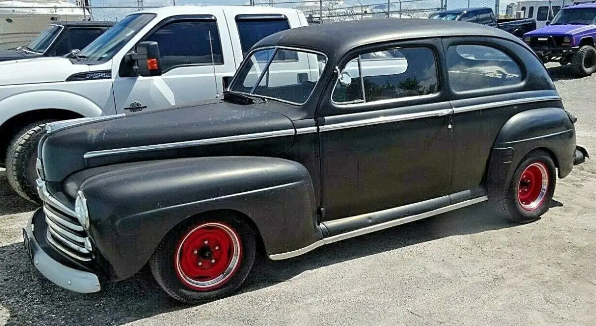 1948 Ford Super Deluxe