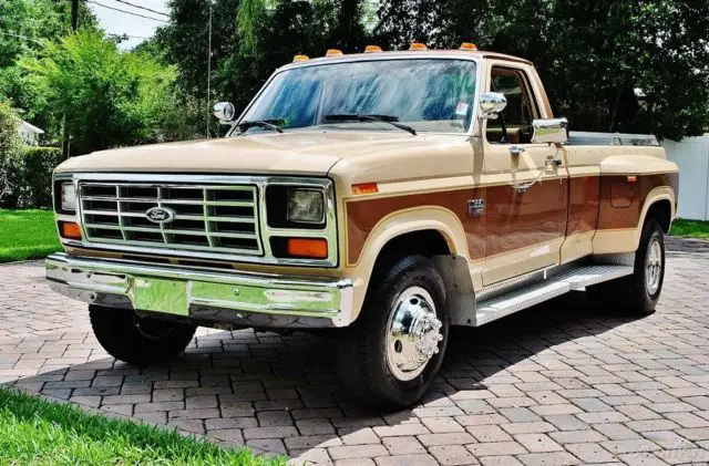 1985 Ford F-350 XLT  24k Original Miles Diesel 4-Speed Immaculate