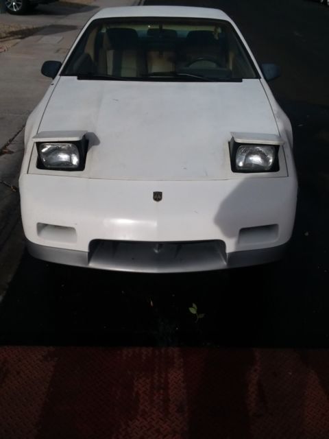 1985 Pontiac Fiero sport