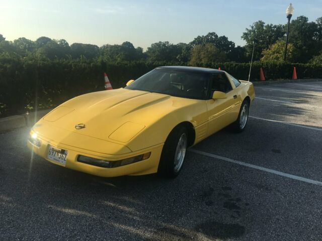 1992 Chevrolet Corvette Base