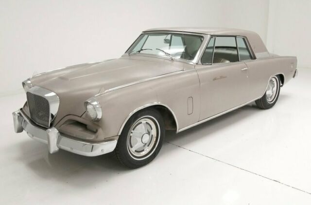 1962 Studebaker GT Hawk