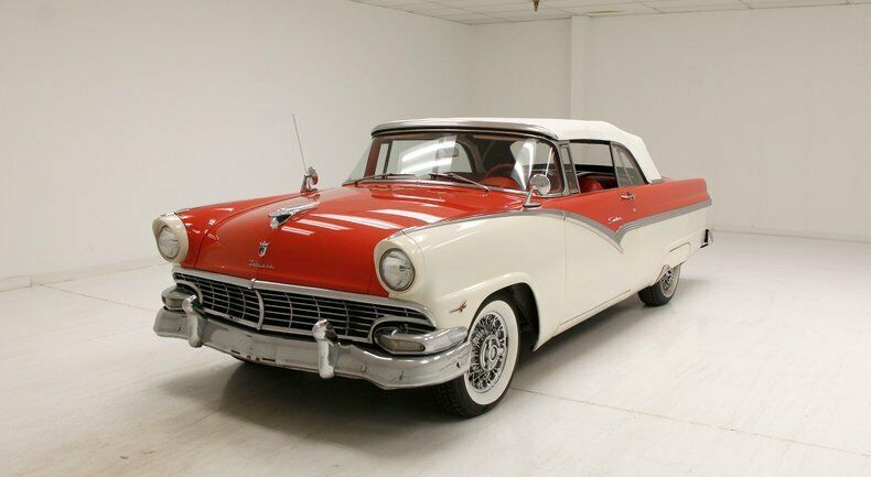 1956 Ford Fairlane Sunliner