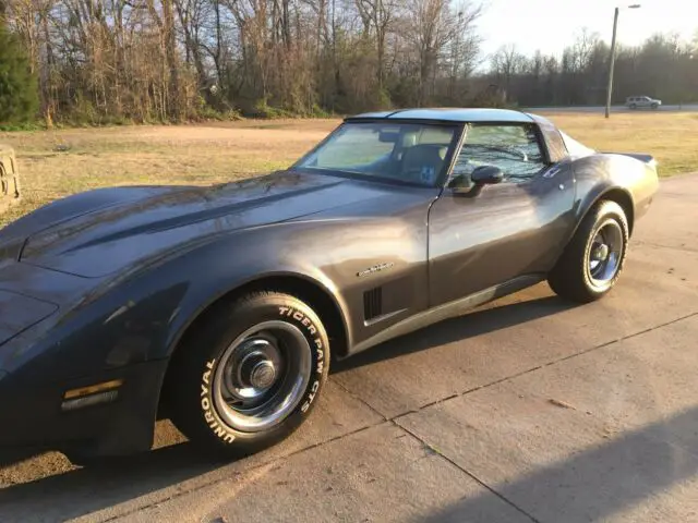 1982 Chevrolet Corvette 2d mirror ttopes