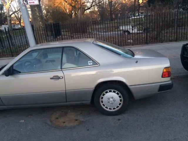 1989 Mercedes-Benz S-Class COUP