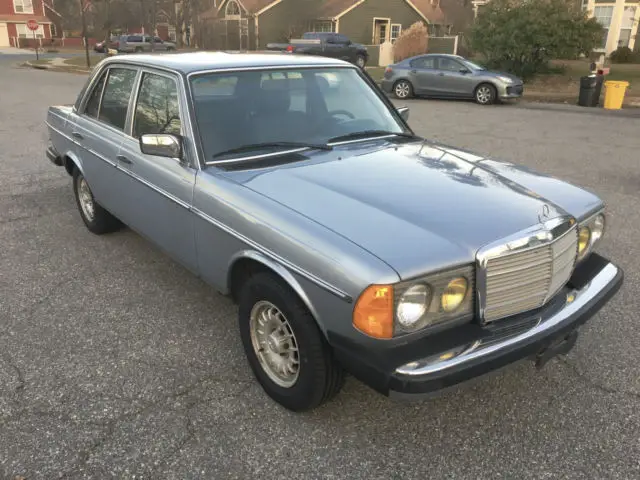 1983 Mercedes-Benz 300-Series 300D TURBO DIESEL