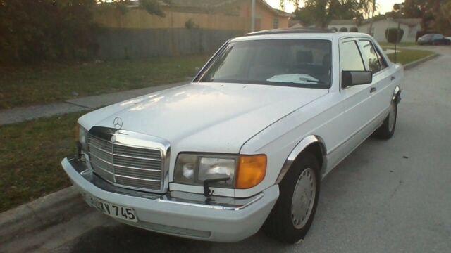 1990 Mercedes-Benz 300-Series 300SE