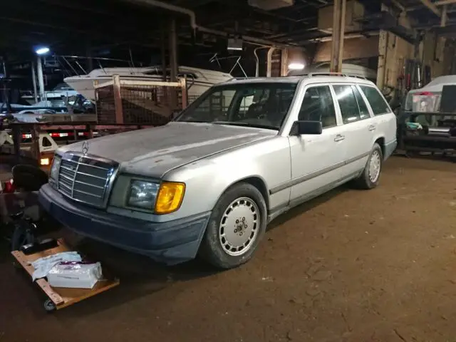 1988 Mercedes-Benz 300-Series