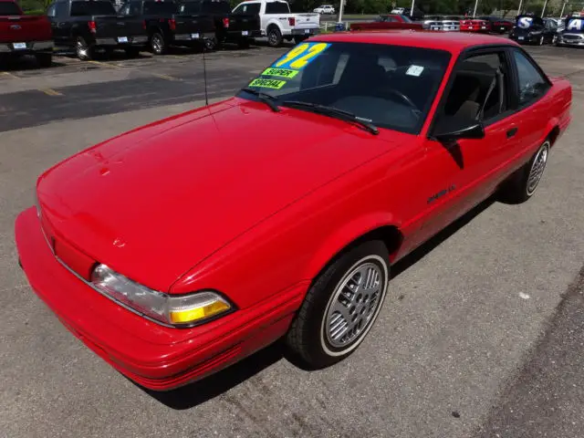 19920000 Pontiac Sunbird 2dr Coupe LE