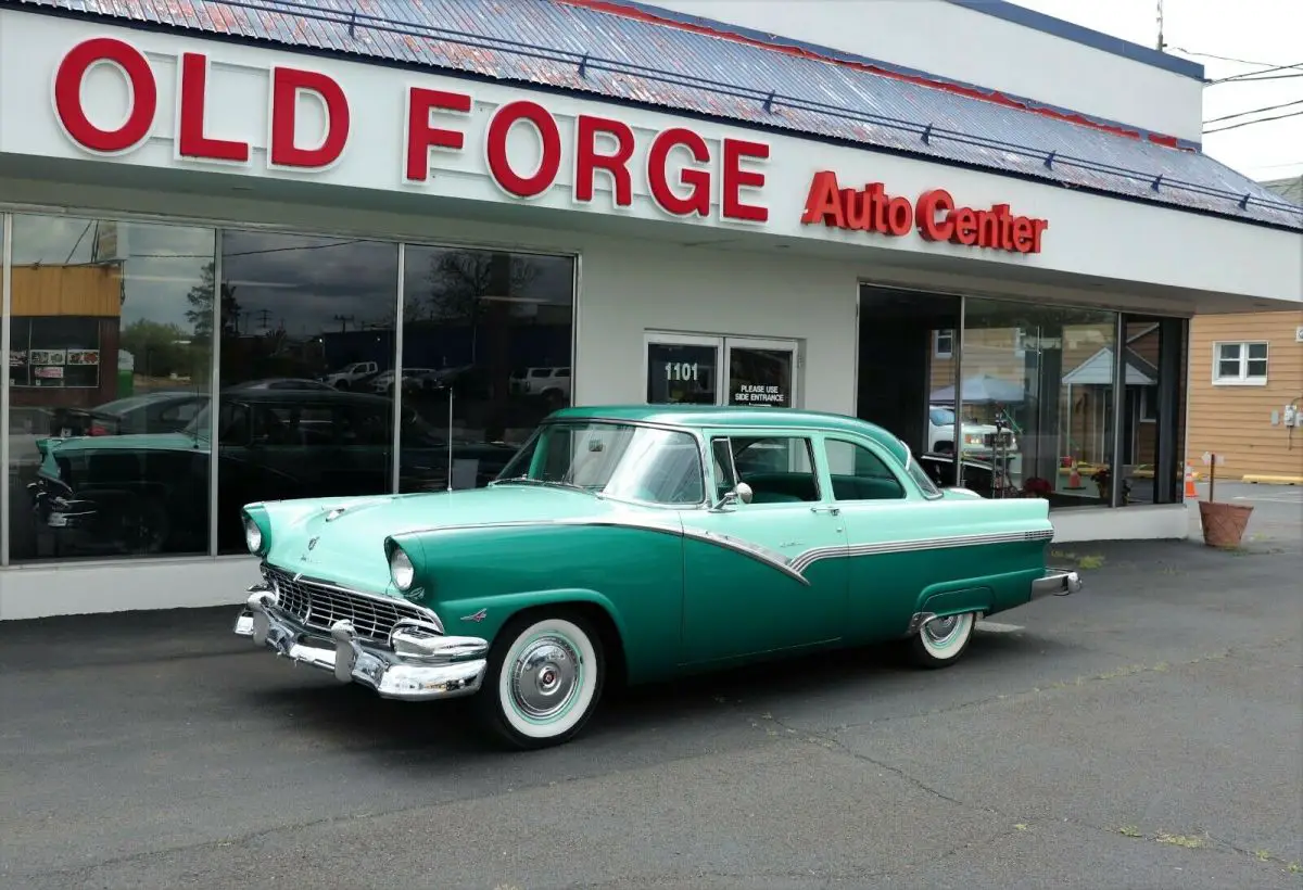 1956 Ford Fairlane