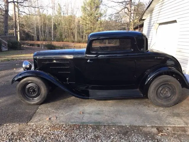 1932 Ford 3 window