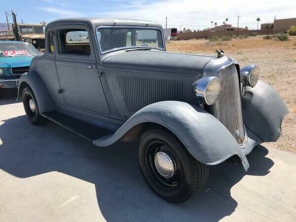 1933 Plymouth 5- window coupe Standard