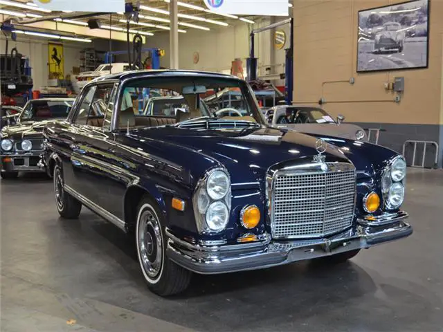 1971 Mercedes-Benz 280 SE 3.5 Sunroof Coupe --