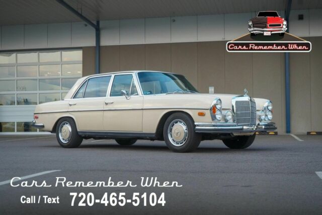 1970 Mercedes-Benz 300SEL 3.5L Full-Size Ultra Luxury Sedan 