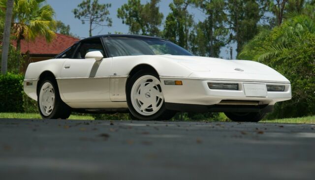 1988 Chevrolet Corvette 35th Anniversary