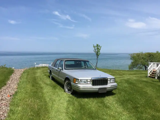 1992 Lincoln Town Car