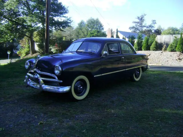 1949 Ford Deluxe