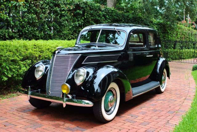 1937 Ford Deluxe Touring Sedan V8 Simply Gorgeous!
