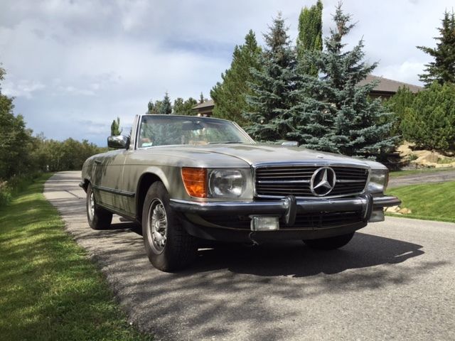 1985 Mercedes-Benz SL-Class Convertible with hard and soft tops