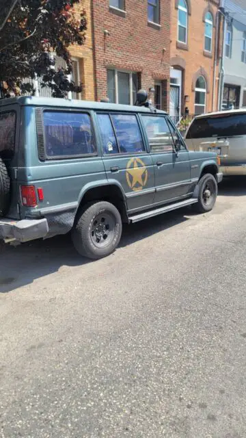 1990 Mitsubishi Montero