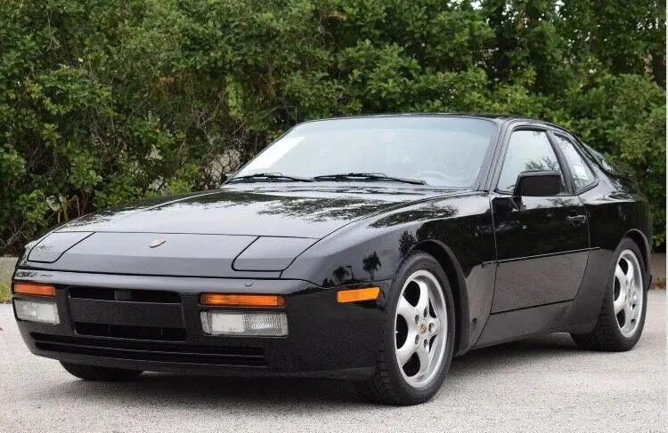 1991 Porsche 944 S2