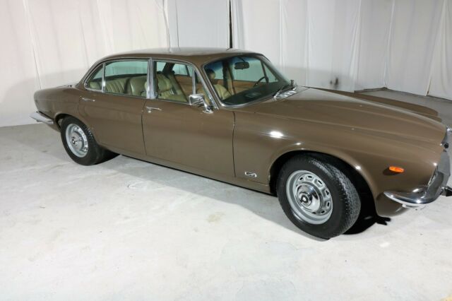 1976 Jaguar XJ6