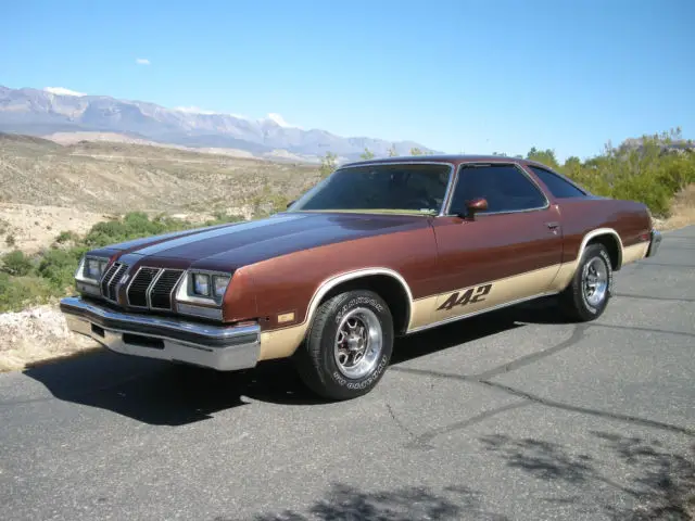 1977 Oldsmobile Cutlass 442-  							 							show original title